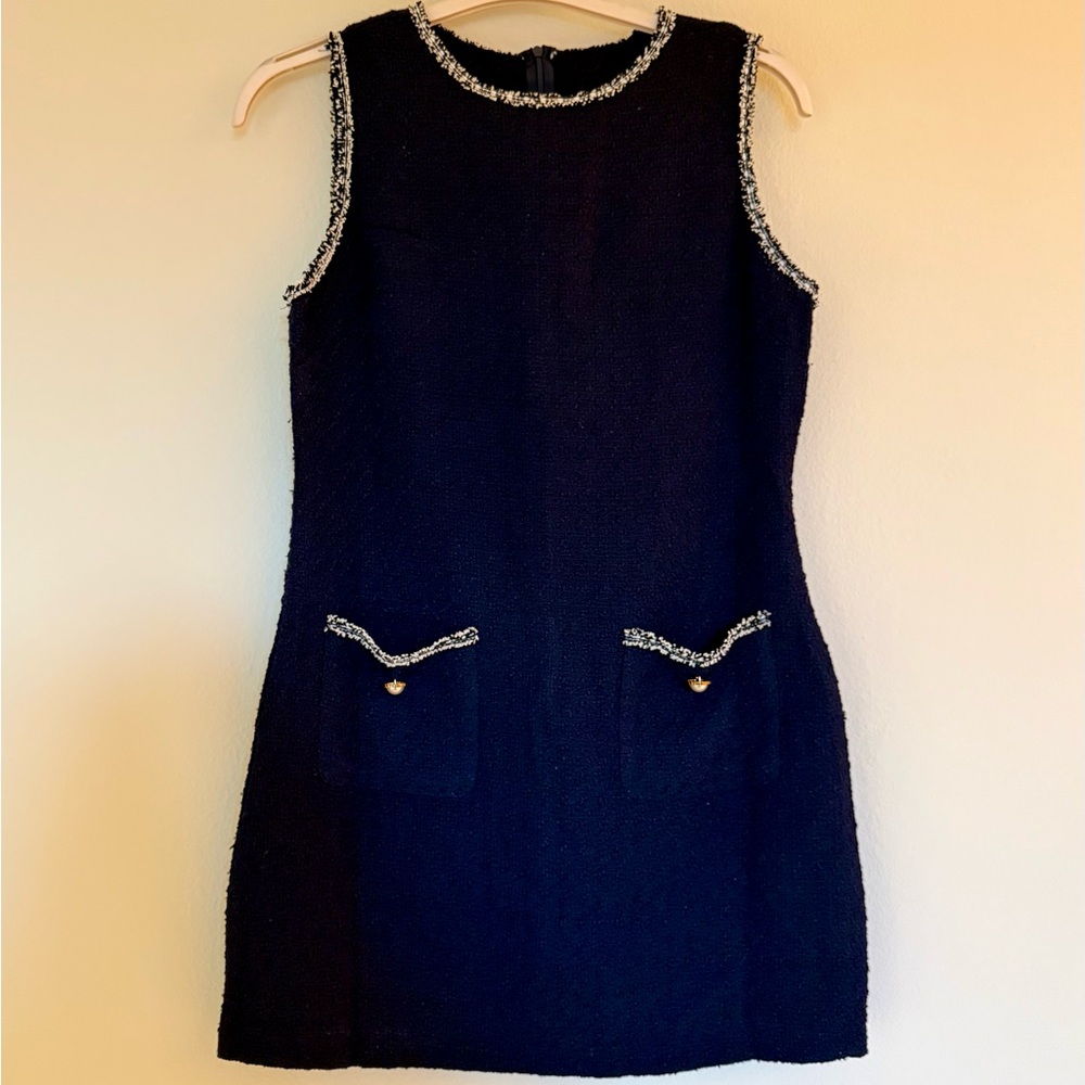 Elegant Navy Blue Sleeveless Dress